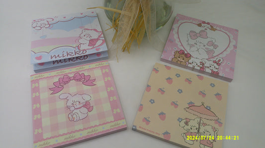 Adhesive notepads